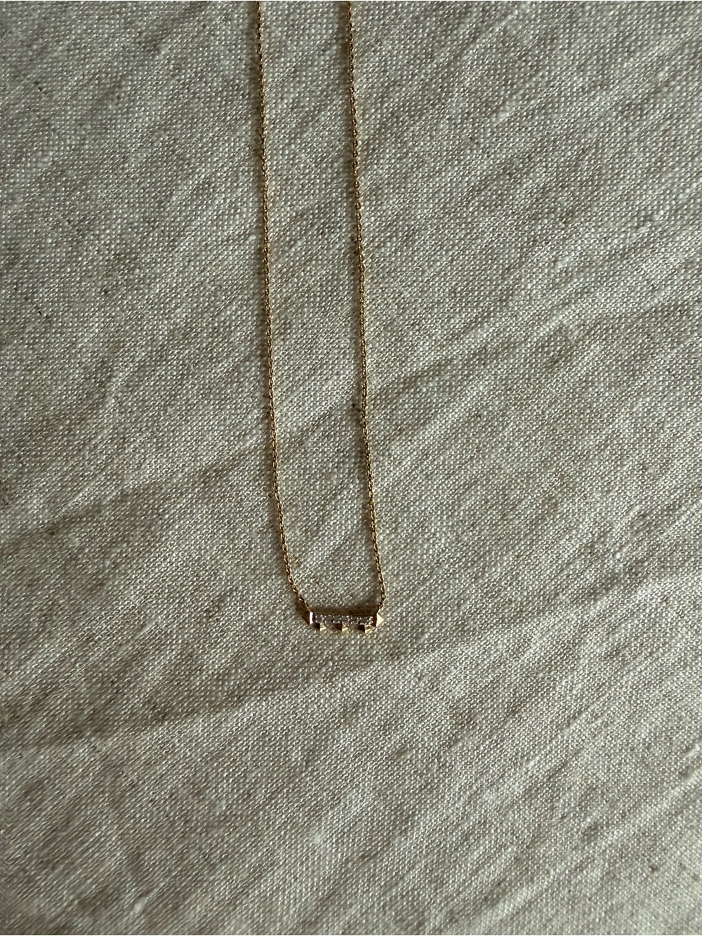 Kendra Scott Katy Pendant Necklace White Diamond 14k Yellow Gold - Picture 4 of 9